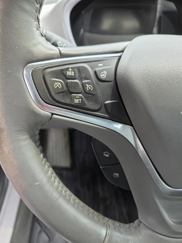 2017 Chevrolet Volt - Image 18
