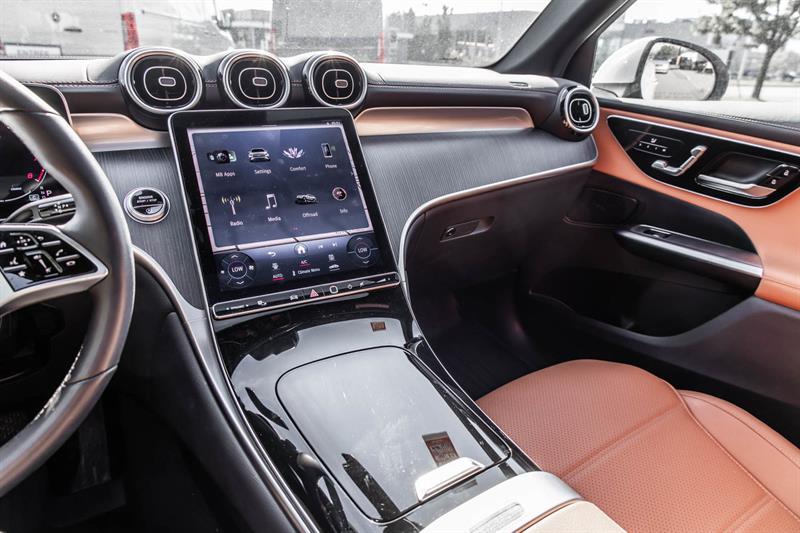 2024 Mercedes-Benz GLC - Image 31