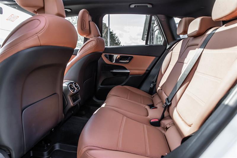 2024 Mercedes-Benz GLC - Image 38