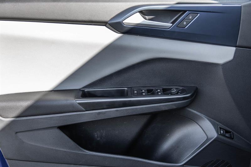 2023 Volkswagen Taos - Image 14