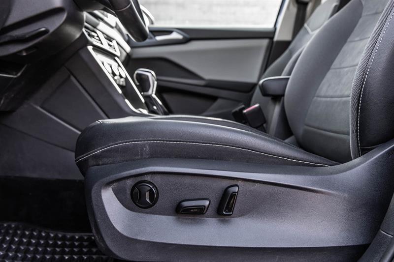 2023 Volkswagen Taos - Image 15