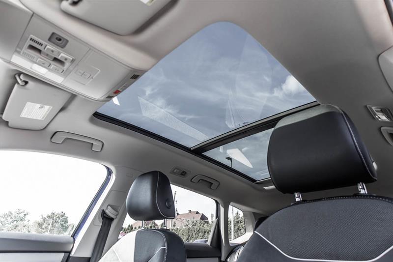 2023 Volkswagen Taos - Image 28