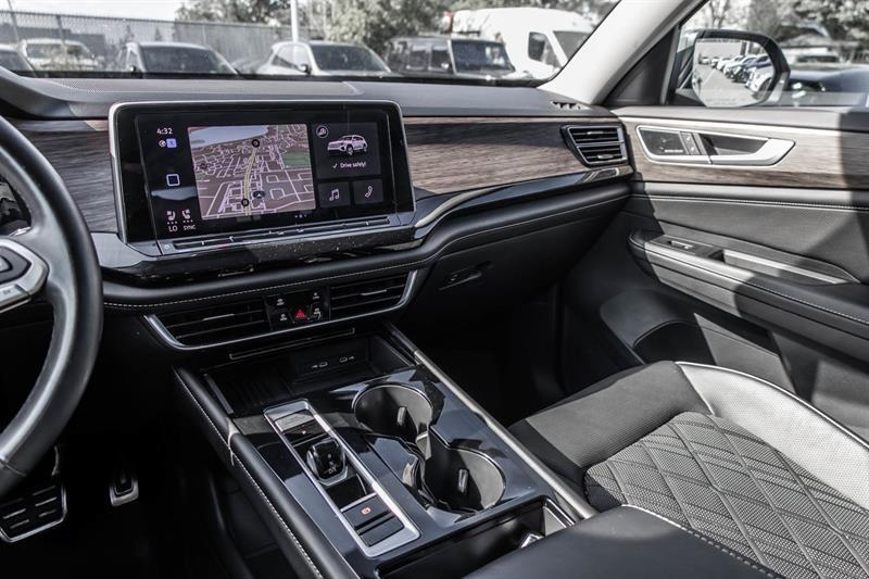 2025 Volkswagen Atlas - Image 27
