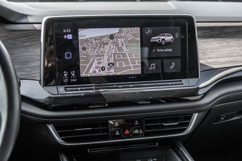 2025 Volkswagen Atlas - Image 28