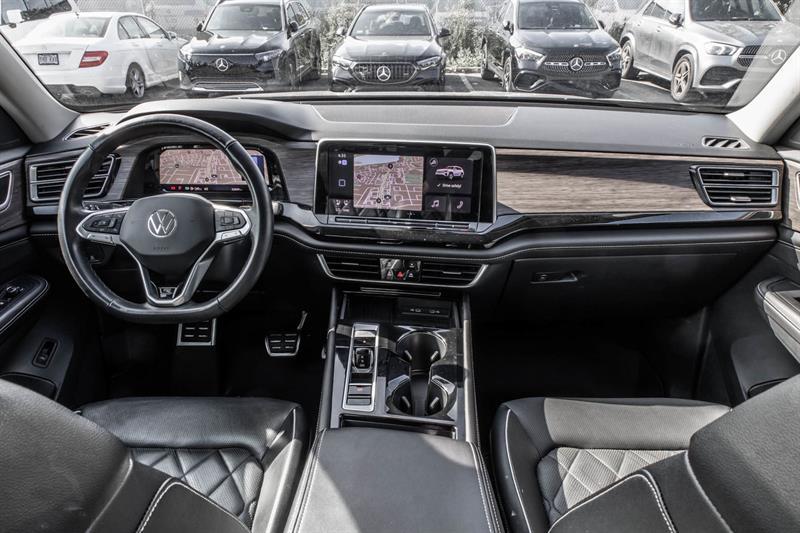 2025 Volkswagen Atlas - Image 40