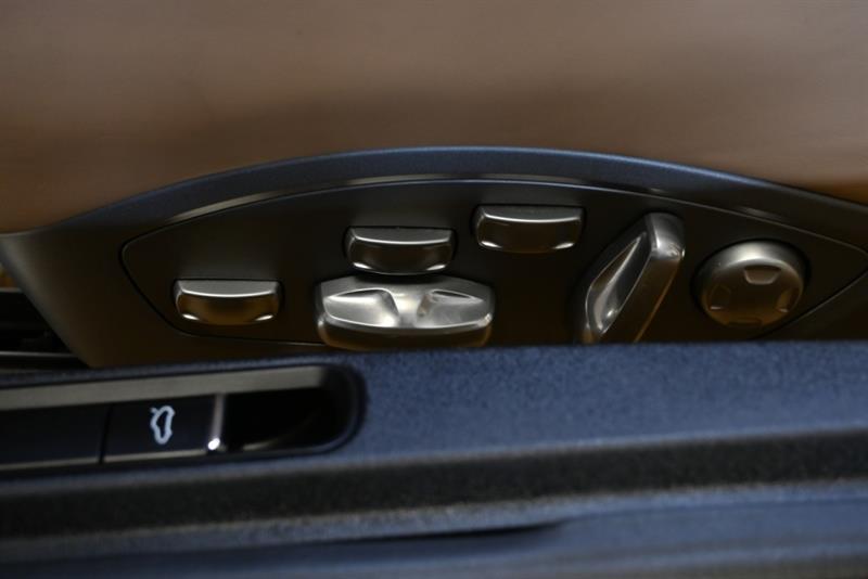 2015 Porsche Boxster - Image 17
