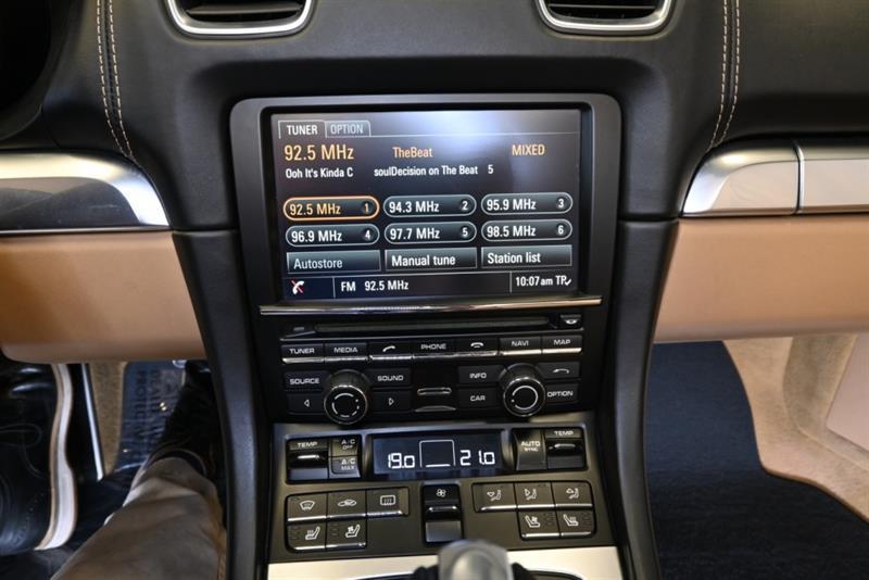 2015 Porsche Boxster - Image 24