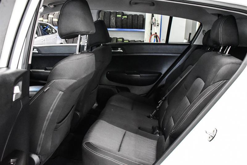 2017 Kia Sportage - Image 16