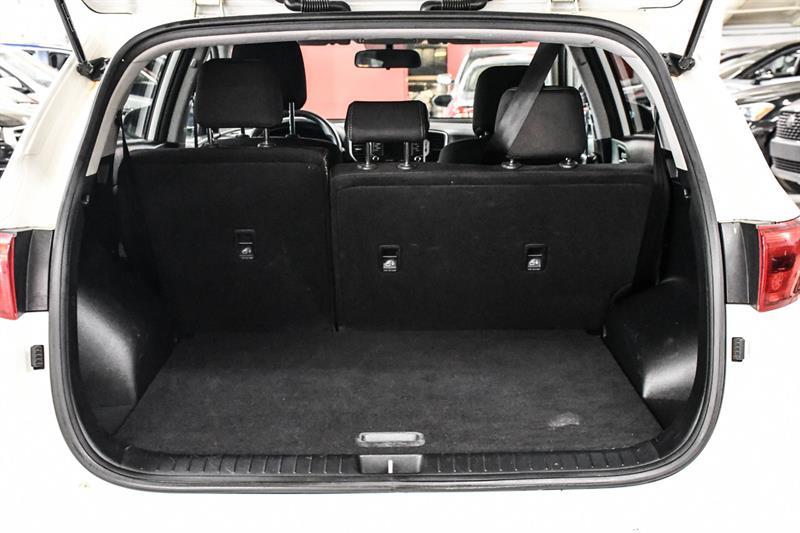 2017 Kia Sportage - Image 28