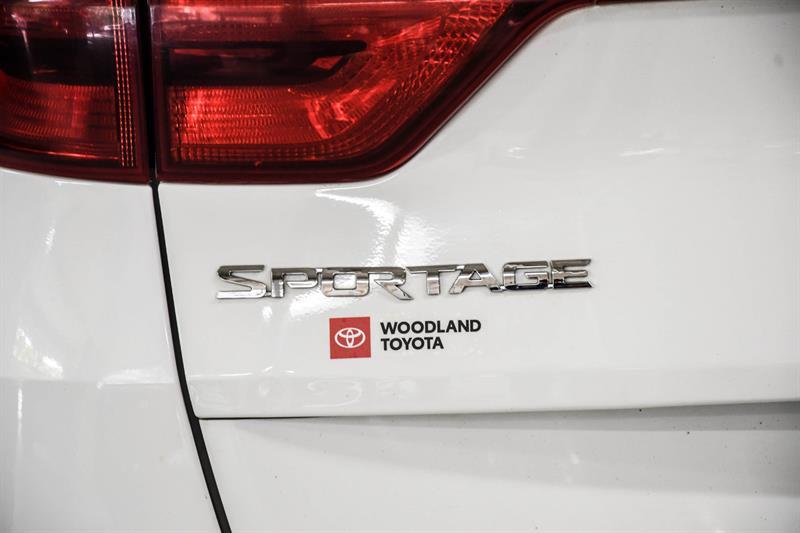 2017 Kia Sportage - Image 29