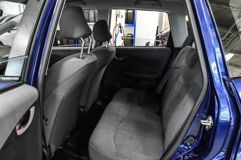 2011 Honda Fit - Image 16
