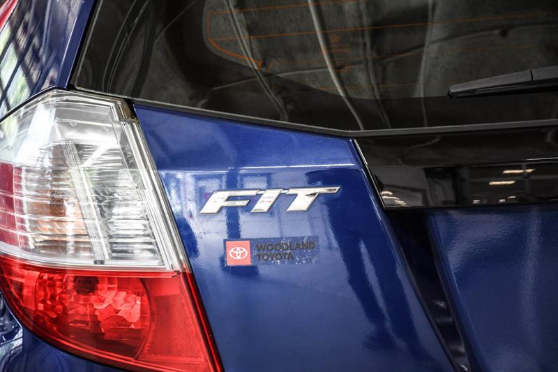 2011 Honda Fit - Image 25
