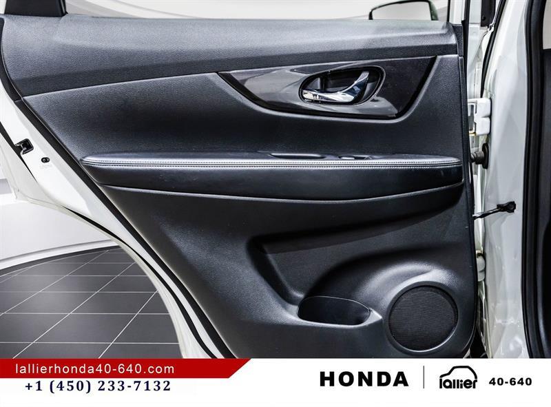 2019 Nissan Rogue - Image 13
