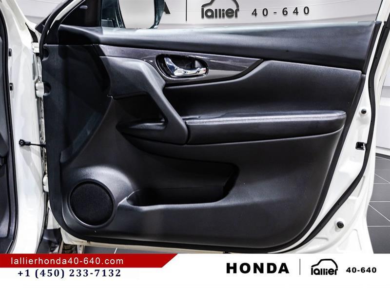 2019 Nissan Rogue - Image 18