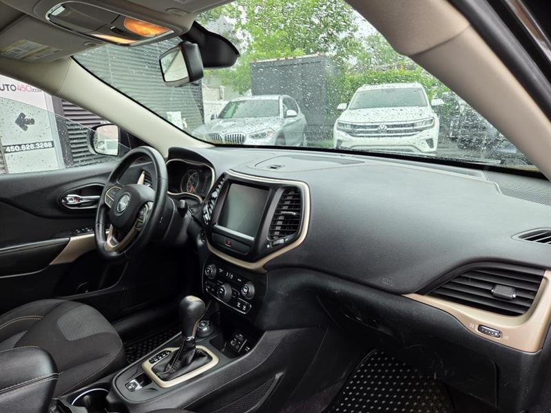 2017 Jeep Grand Cherokee - Image 10