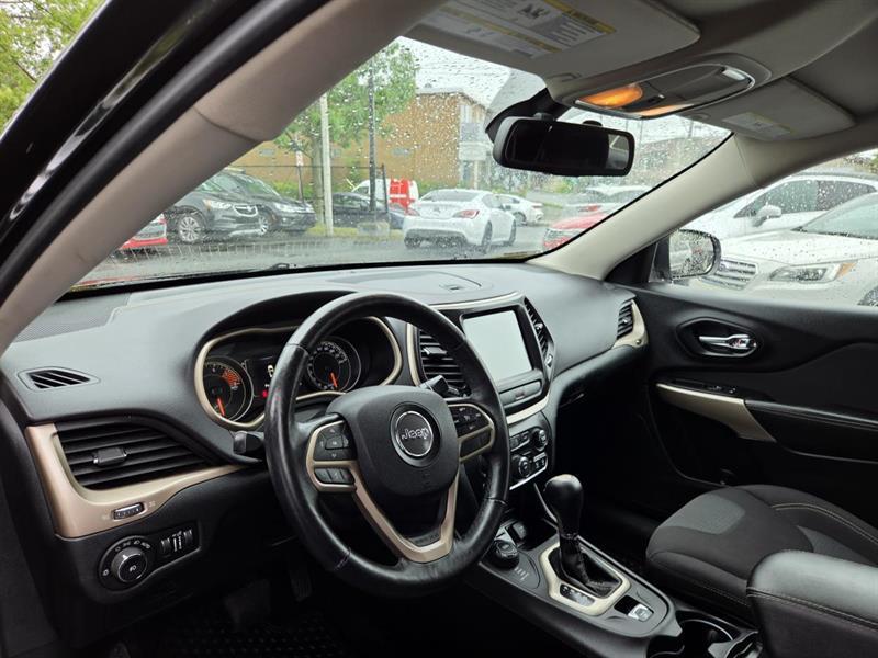 2017 Jeep Grand Cherokee - Image 15