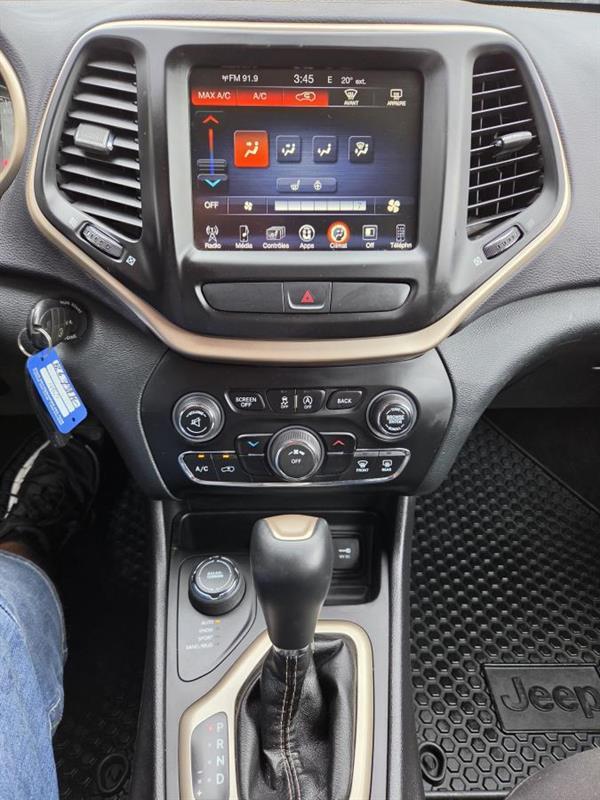 2017 Jeep Grand Cherokee - Image 20