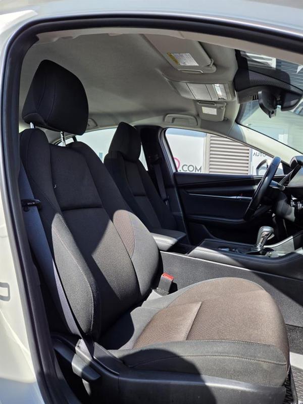 2021 Mazda Mazda3 - Image 11
