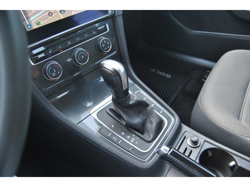 2021 Volkswagen Golf - Image 24