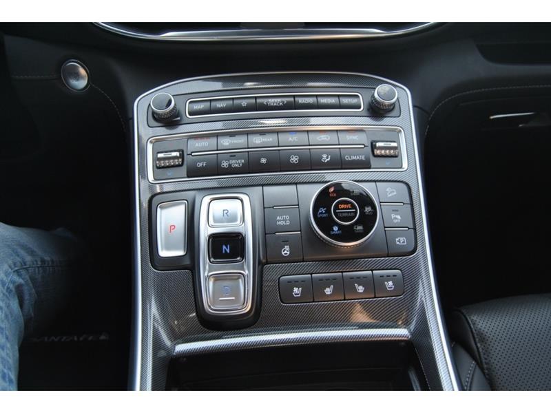 2023 Hyundai Santa Fe - Image 21