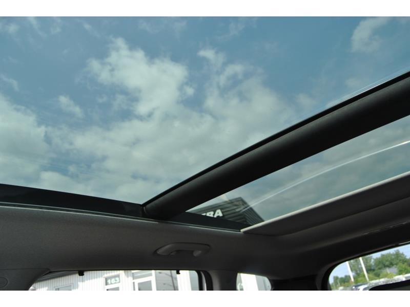 2023 Hyundai Santa Fe - Image 25