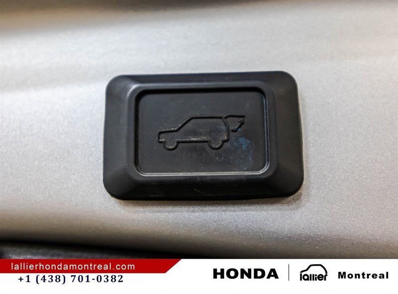 2024 Toyota RAV4 - Image 15
