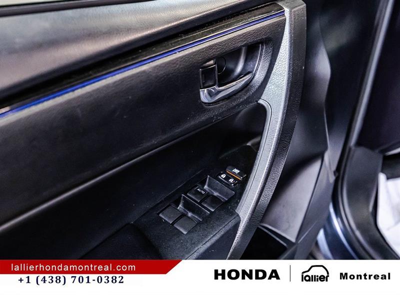 2018 Toyota Corolla - Image 11