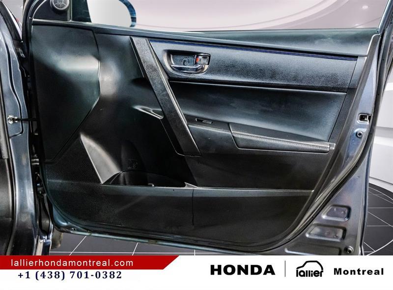 2018 Toyota Corolla - Image 16