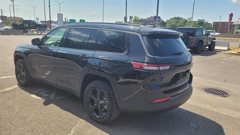 2026 Jeep Grand Cherokee - Image 2