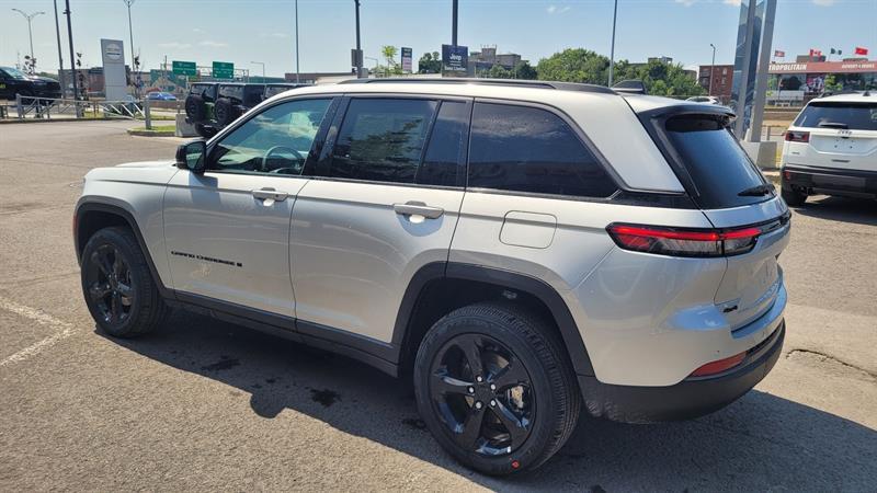2026 Jeep Grand Cherokee - Image 2