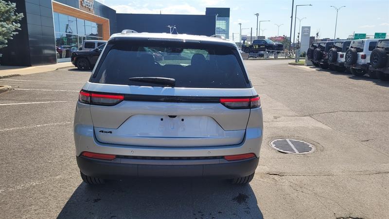2026 Jeep Grand Cherokee - Image 5