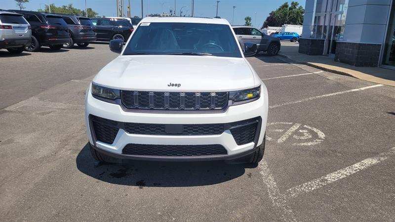 2026 Jeep Grand Cherokee - Image 4