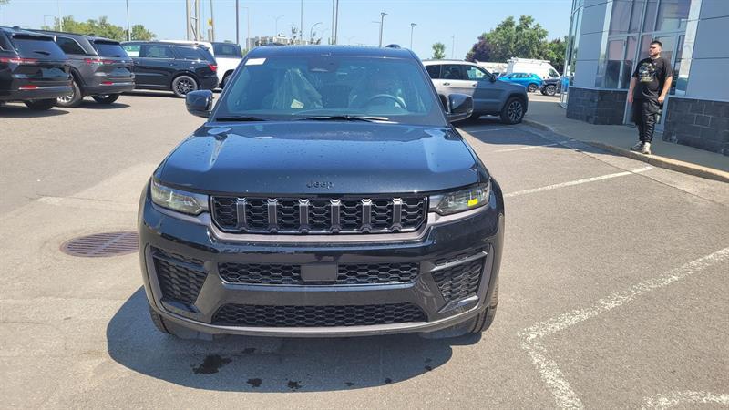 2026 Jeep Grand Cherokee - Image 3
