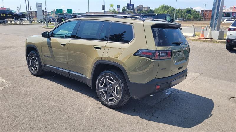 2026 Jeep Grand Cherokee - Image 2