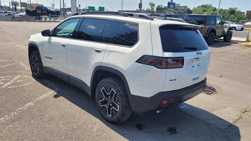 2026 Jeep Grand Cherokee - Image 2