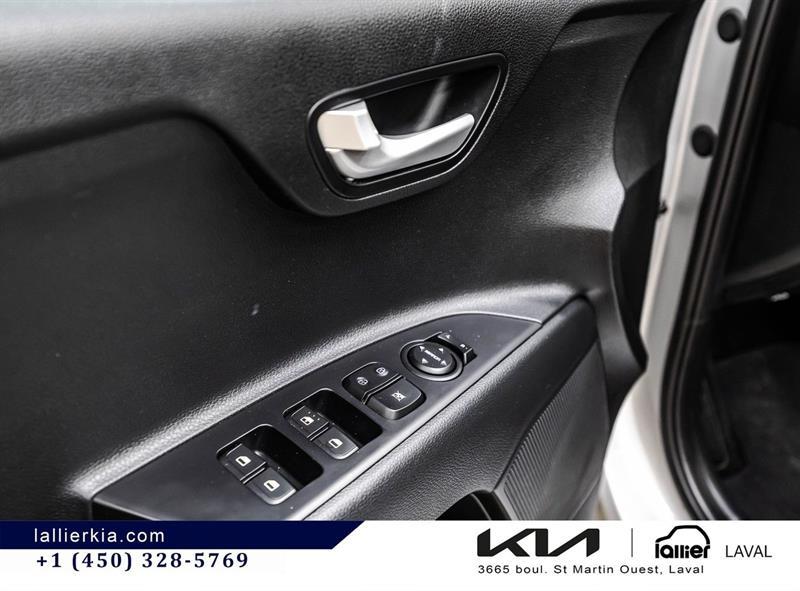 2023 Kia Rio - Image 11