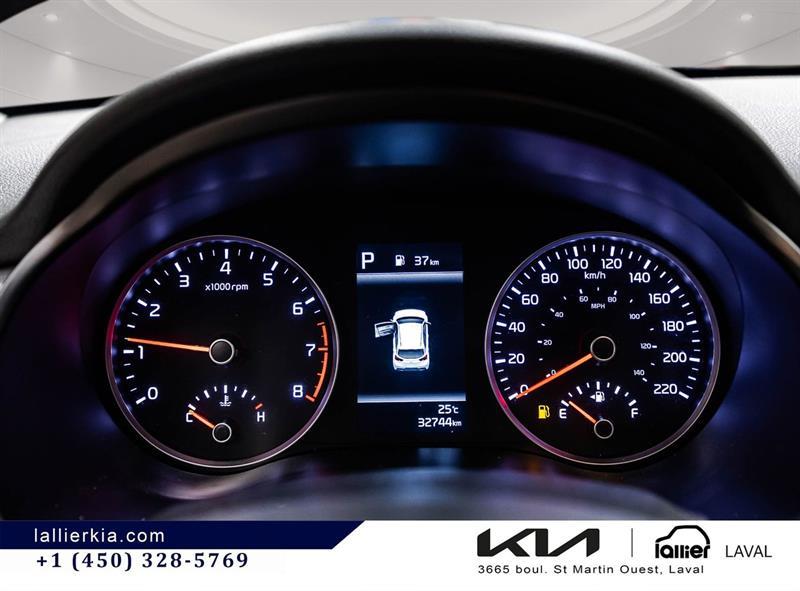2023 Kia Rio - Image 23