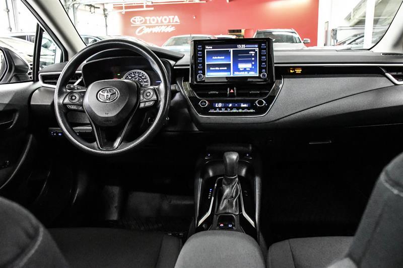 2022 Toyota Corolla - Image 19