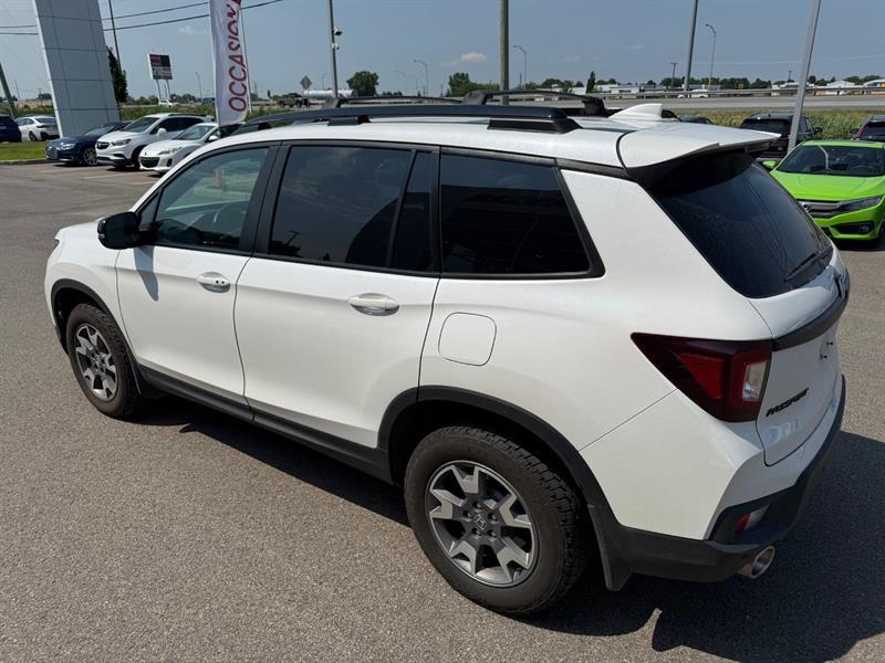 2023 Honda Passport - Image 3