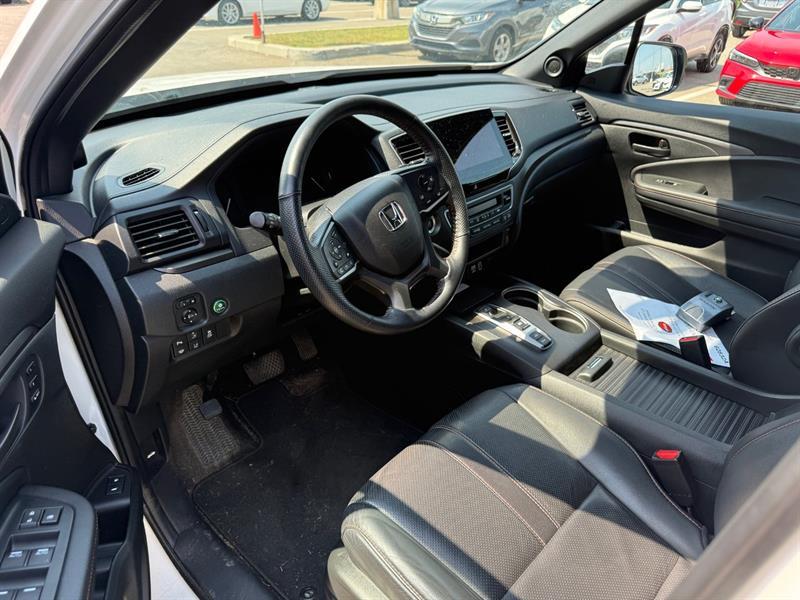2023 Honda Passport - Image 10