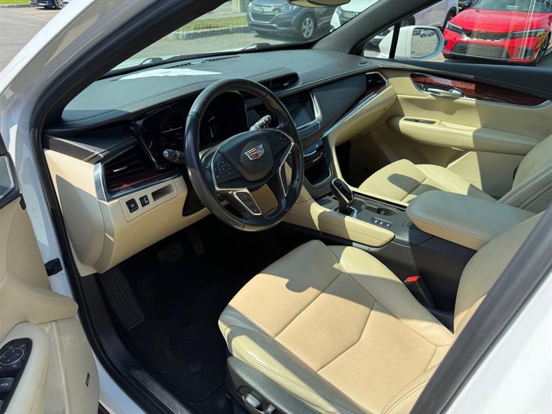 2019 Cadillac XT5 - Image 10