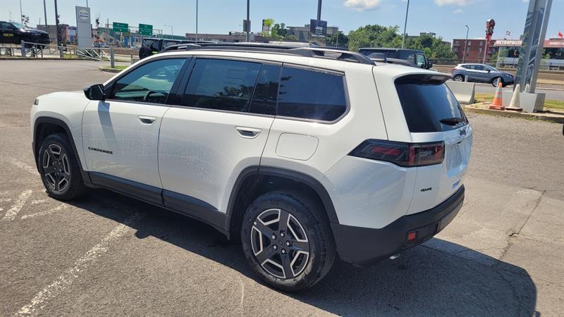 2026 Jeep Grand Cherokee - Image 2