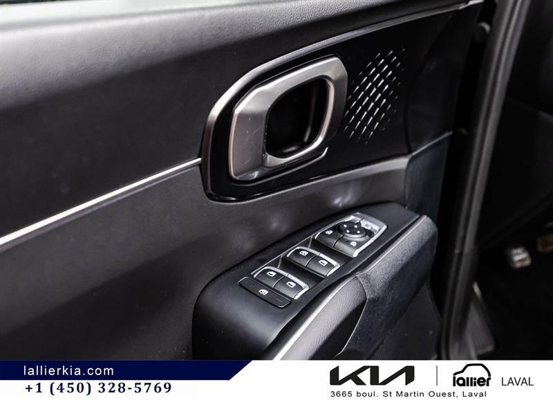 2023 Kia Sorento - Image 12