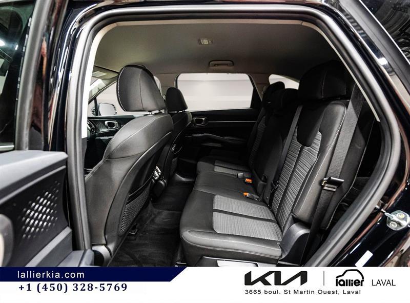 2023 Kia Sorento - Image 14