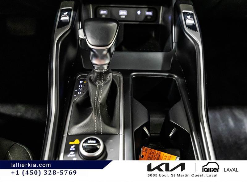 2023 Kia Sorento - Image 25