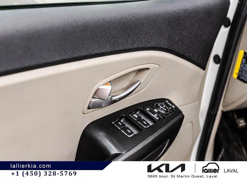 2020 Kia Sedona - Image 14
