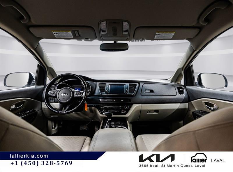 2020 Kia Sedona - Image 16