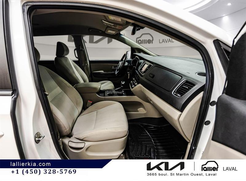 2020 Kia Sedona - Image 20