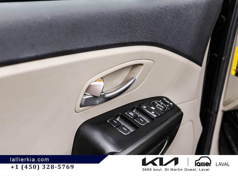 2020 Kia Sedona - Image 13