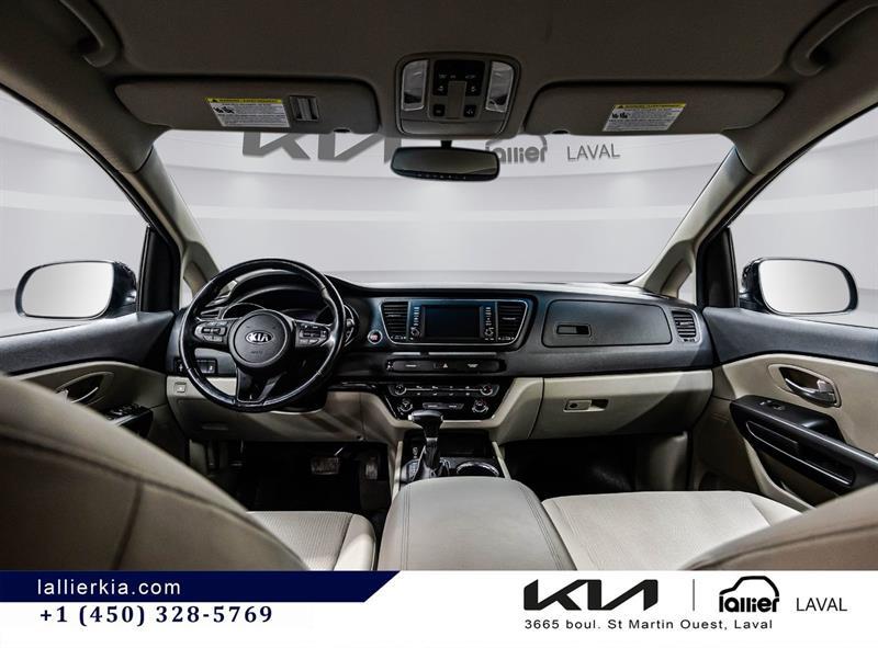 2020 Kia Sedona - Image 16